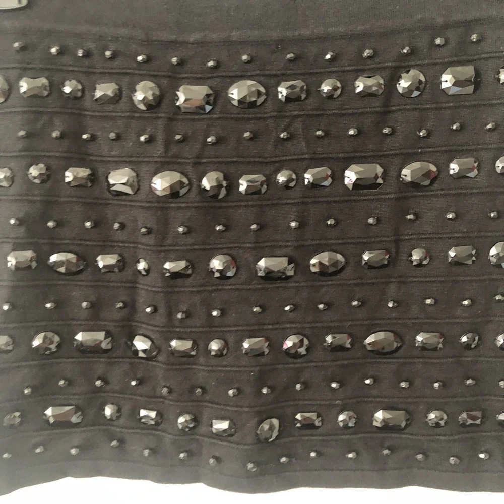 BLACK EMBELLISHED MINI SKIRT.SUZE LARGE - Picture 6 of 8